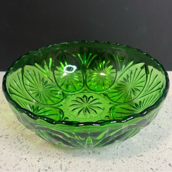 Other - Vintage Anchor Hocking Medallion Press Cut Green Glass Large Berry Veg Bowl 8